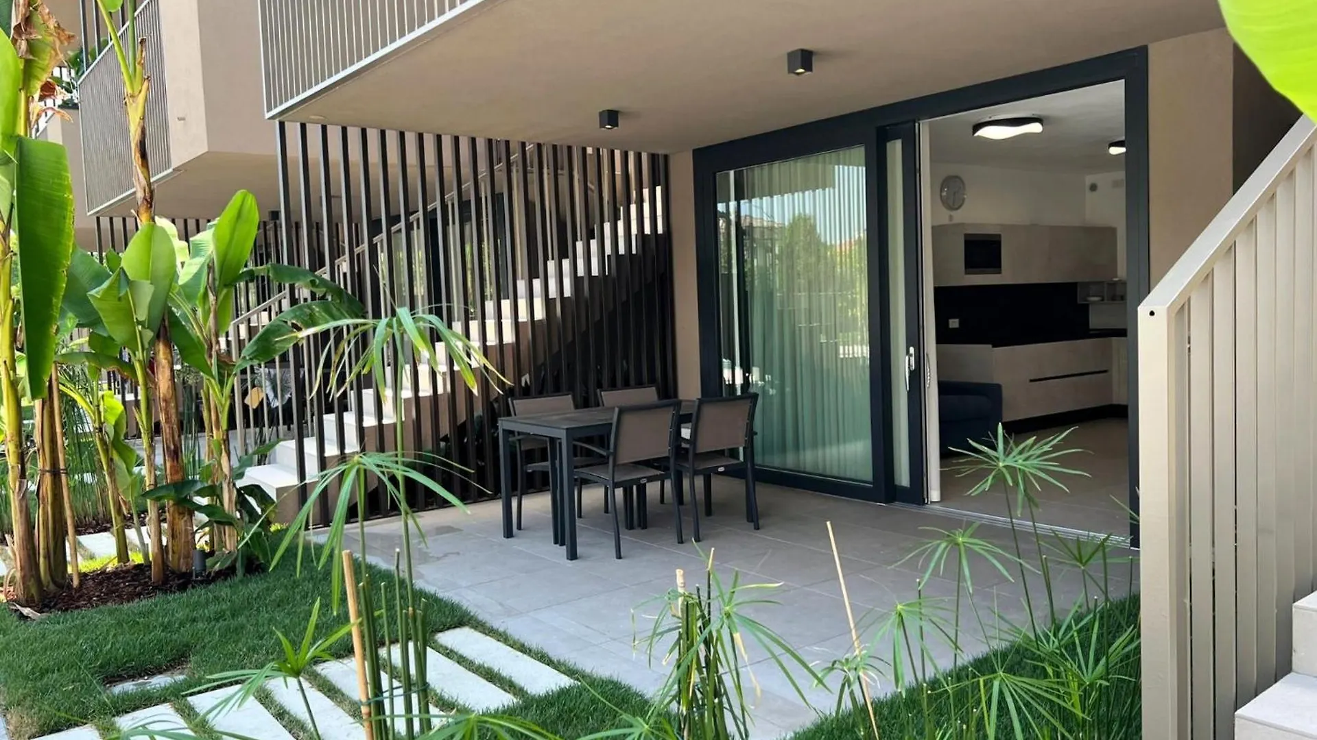 Sun Village Residence Con Piscina - Piazza Aurora - Adria Holiday Jesolo - Family Apartments