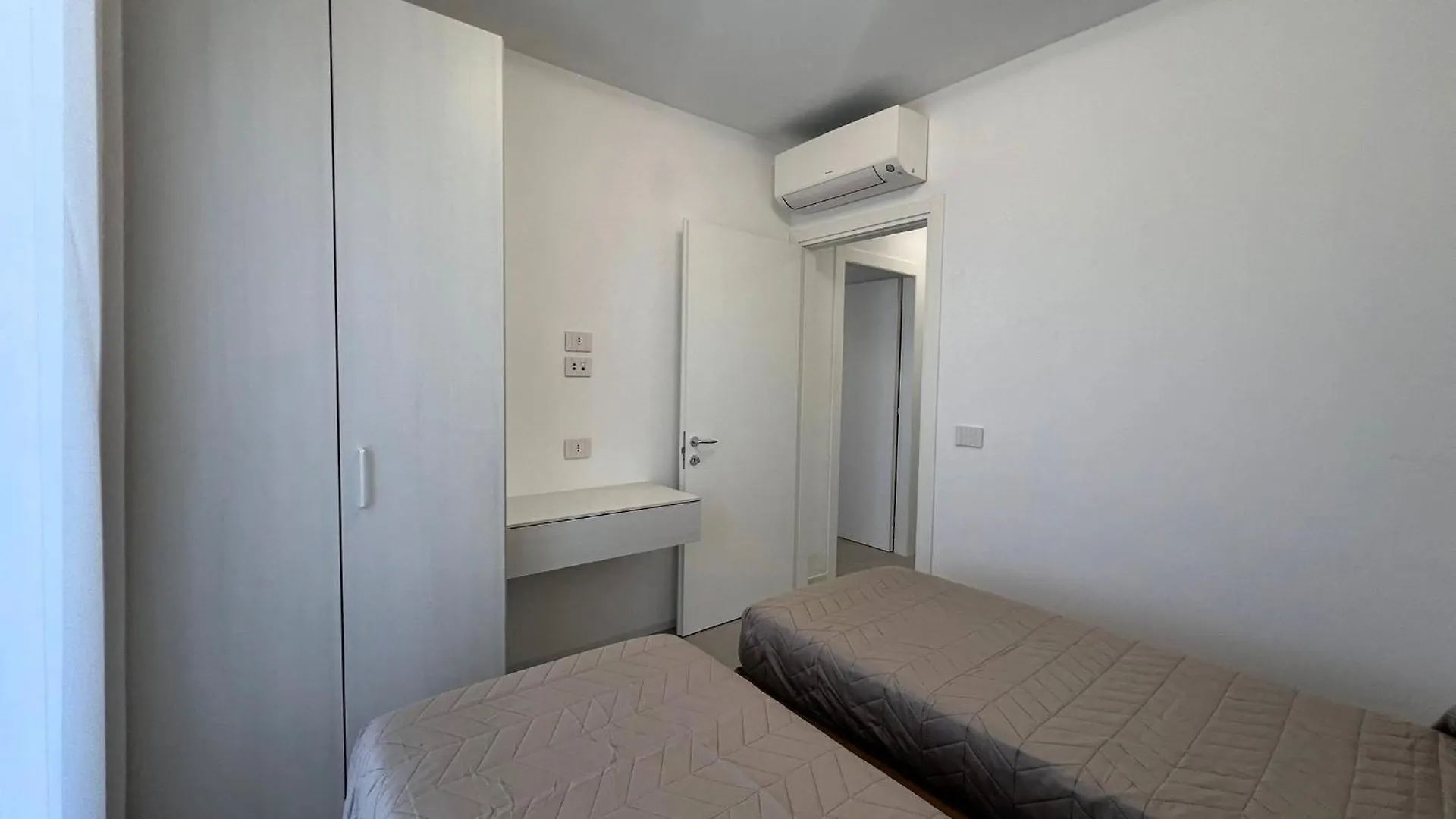 Sun Village Residence Con Piscina - Piazza Aurora - Adria Holiday Jesolo - Family Apartments Italy